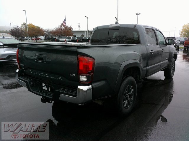 2023 Toyota Tacoma SR5 V6 photo 2