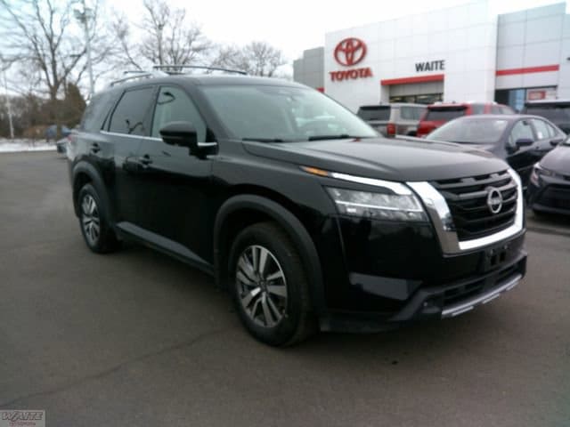 2024 Nissan Pathfinder SL