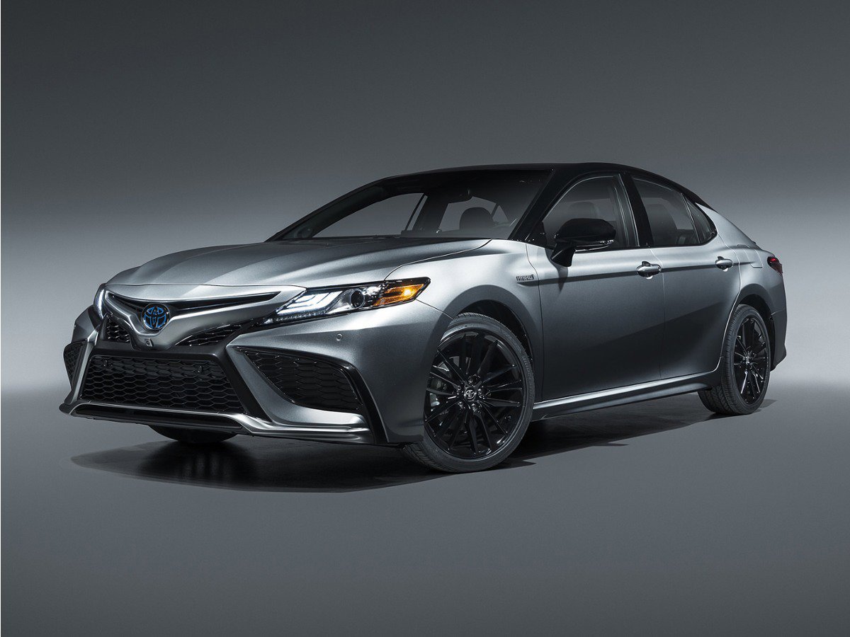 2021 Toyota Camry XLE Hybrid's photo