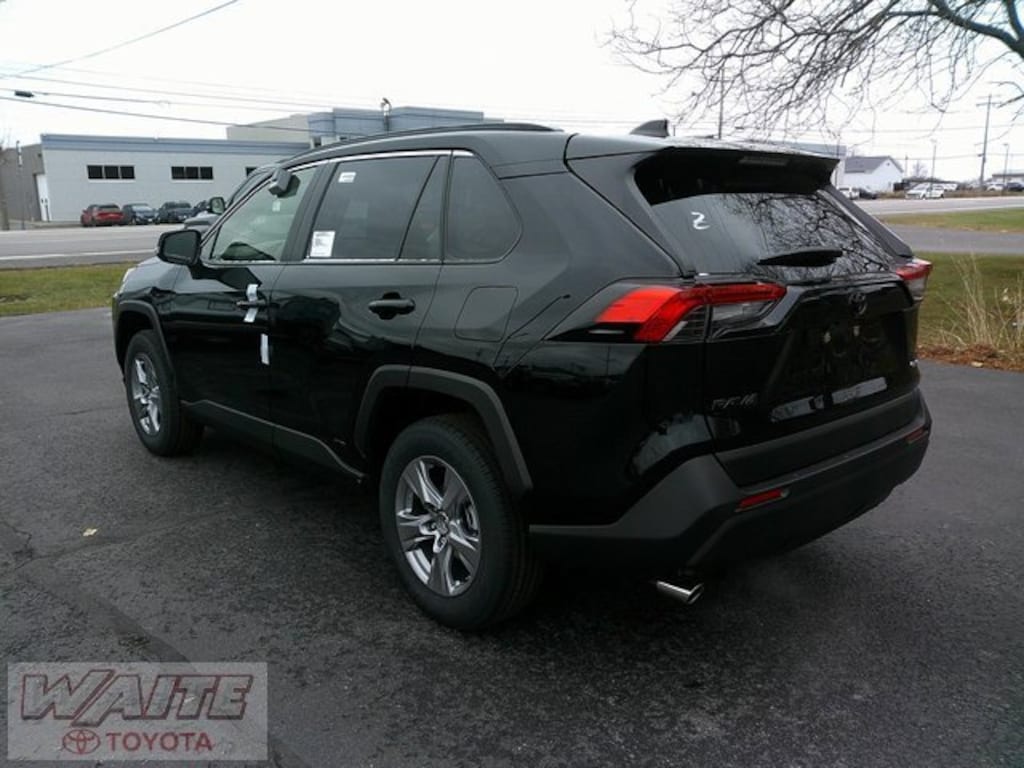 New 2025 Toyota RAV4 Hybrid LE LE AWD SUV