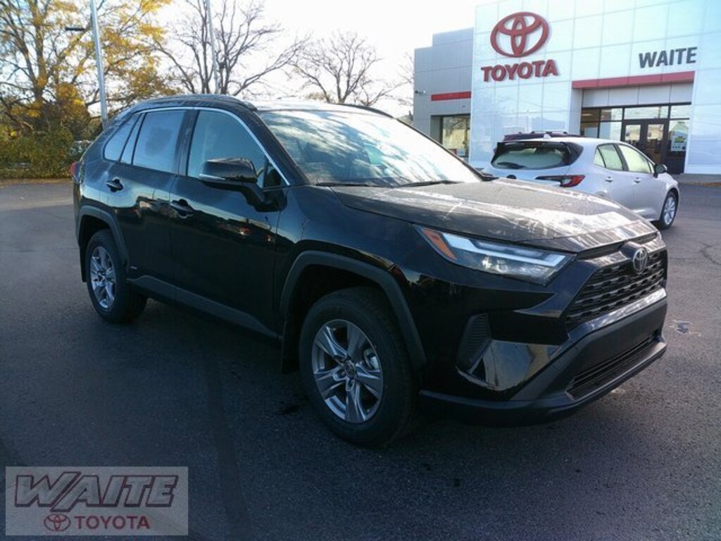 New 2025 Toyota RAV4 Hybrid XLE XLE AWD SUV