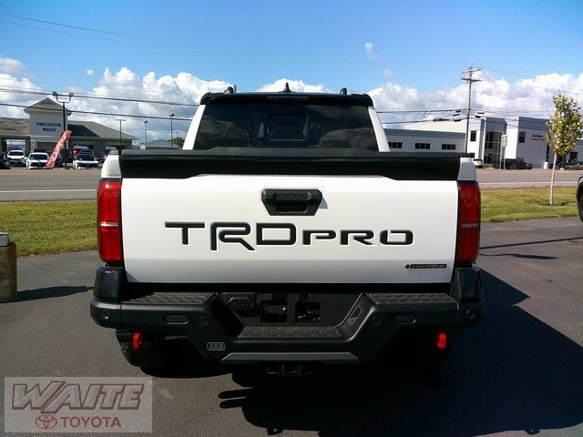 2025 Toyota Tacoma TRD Pro 4x4 Double Cab photo 3