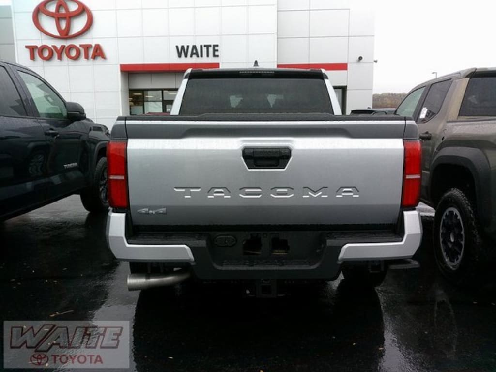 New 2025 Toyota Tacoma SR5 4X4 DOUBLE CAB