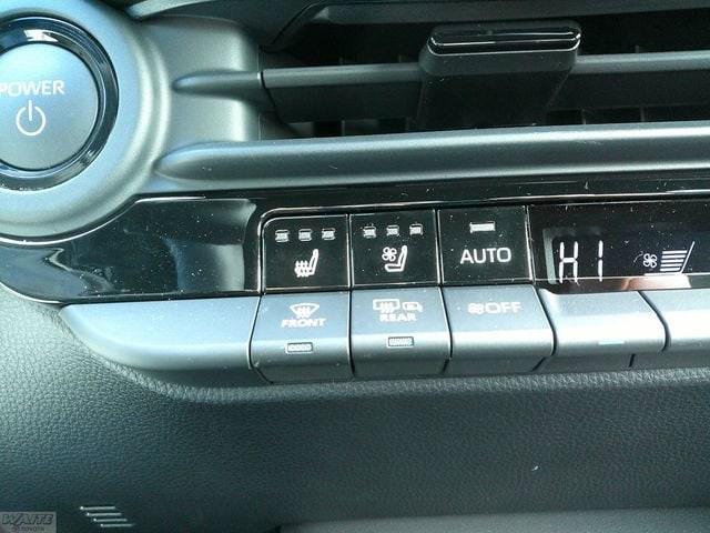 2026 Toyota Crown XLE - Photo 16