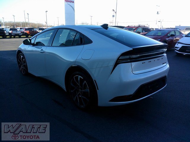 2024 Toyota Prius Prime XSE photo 4
