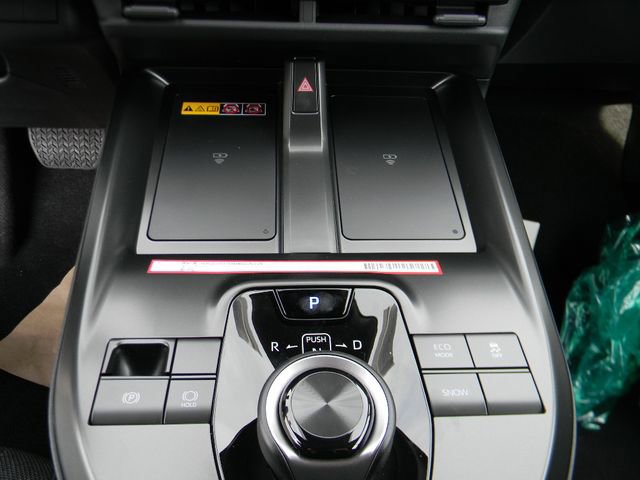 2026 Toyota C-HR SE - Photo 12
