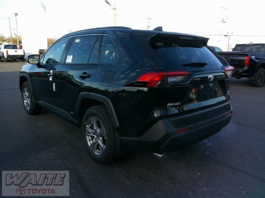 New 2025 Toyota RAV4 Hybrid XLE XLE AWD SUV