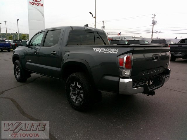 2022 Toyota Tacoma SR5 photo 4