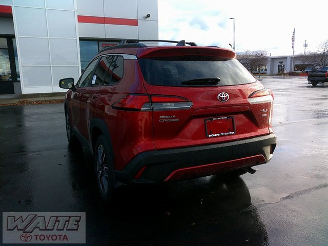 2026 Toyota Corolla Cross XLE photo 2