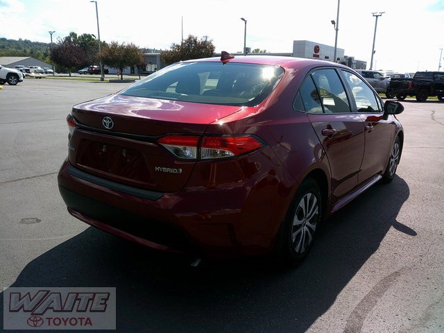 Used 2022 Toyota Corolla LE with VIN JTDEAMDE8NJ049917 for sale in Kansas City