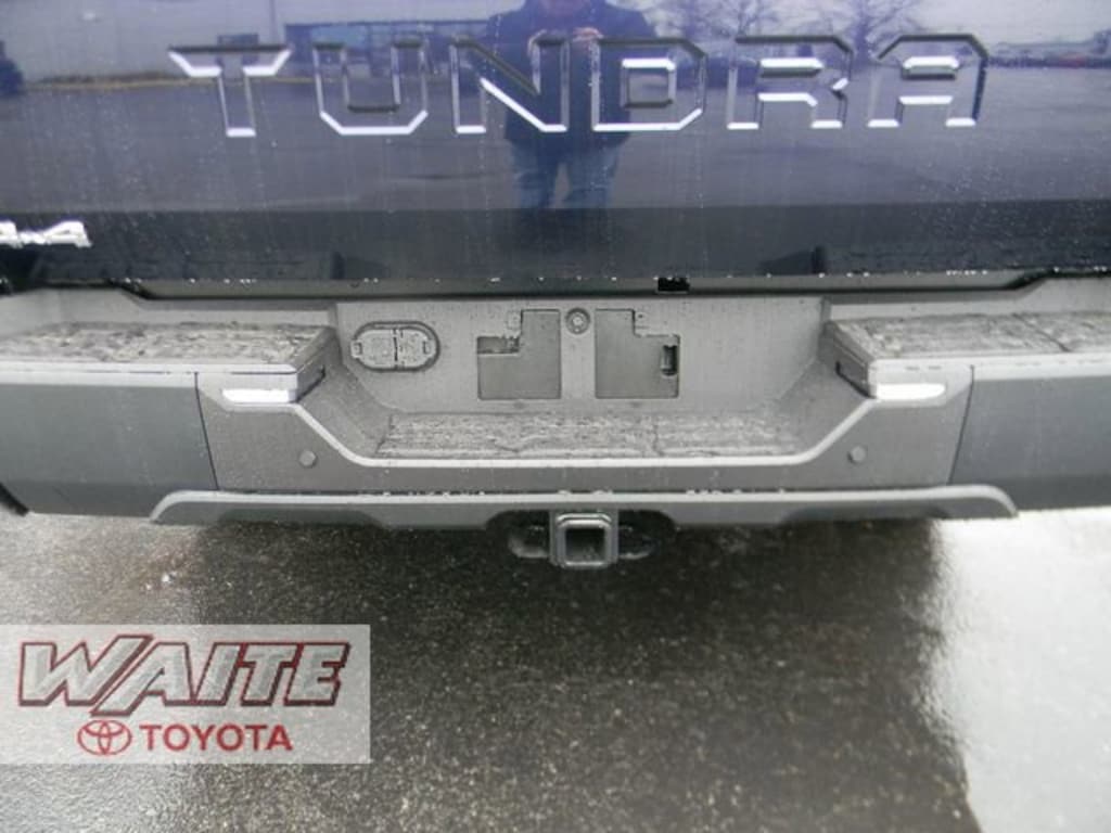 New 2026 Toyota Tundra SR5 SR5 CREWMAX 5.5