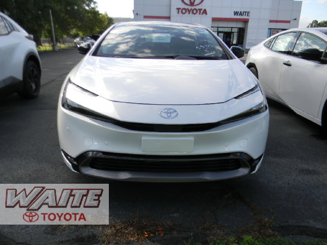 2026 Toyota Prius XLE - Photo 6