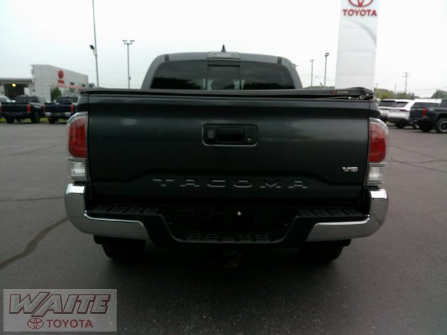 2022 Toyota Tacoma SR5 photo 3