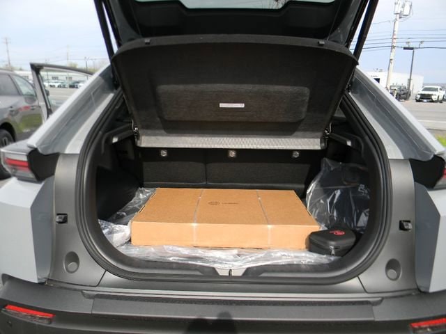 2026 Toyota C-HR SE - Photo 13