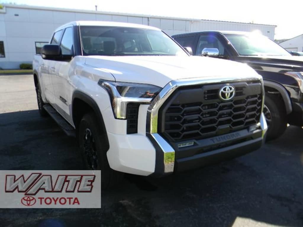 New 2026 Toyota Tundra SR5 SR5 CREWMAX 5.5
