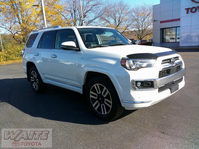 2022 Toyota 4Runner Limited's photo