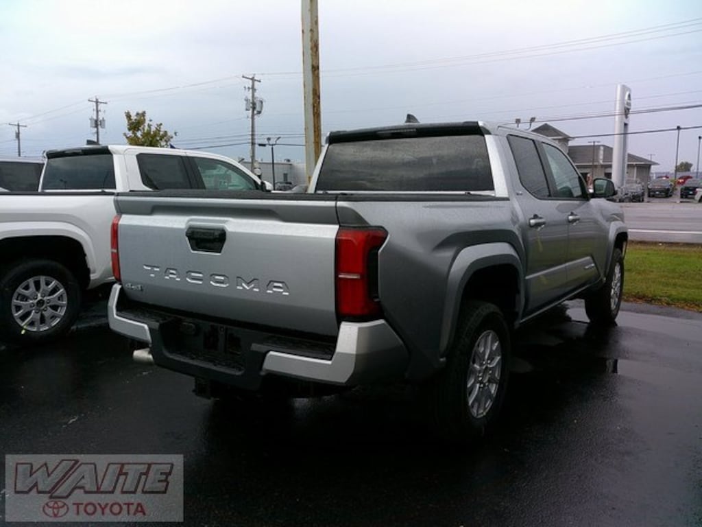 New 2025 Toyota Tacoma SR5 4X4 DOUBLE CAB