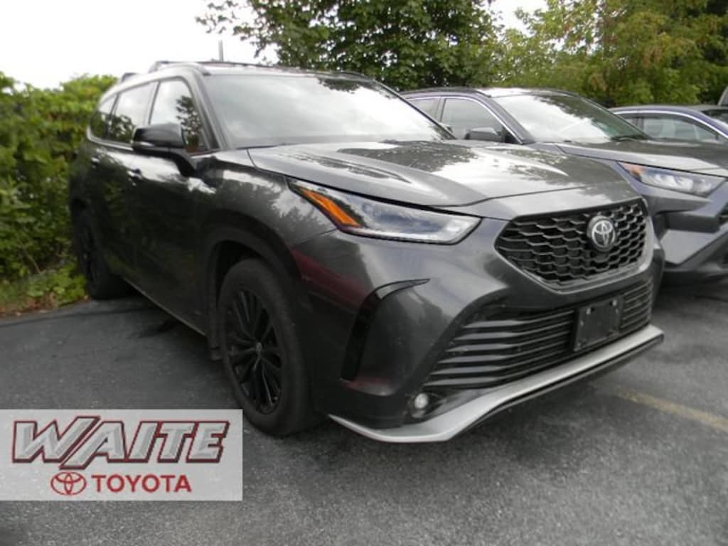 Used 2025 Toyota Highlander XSE SUV