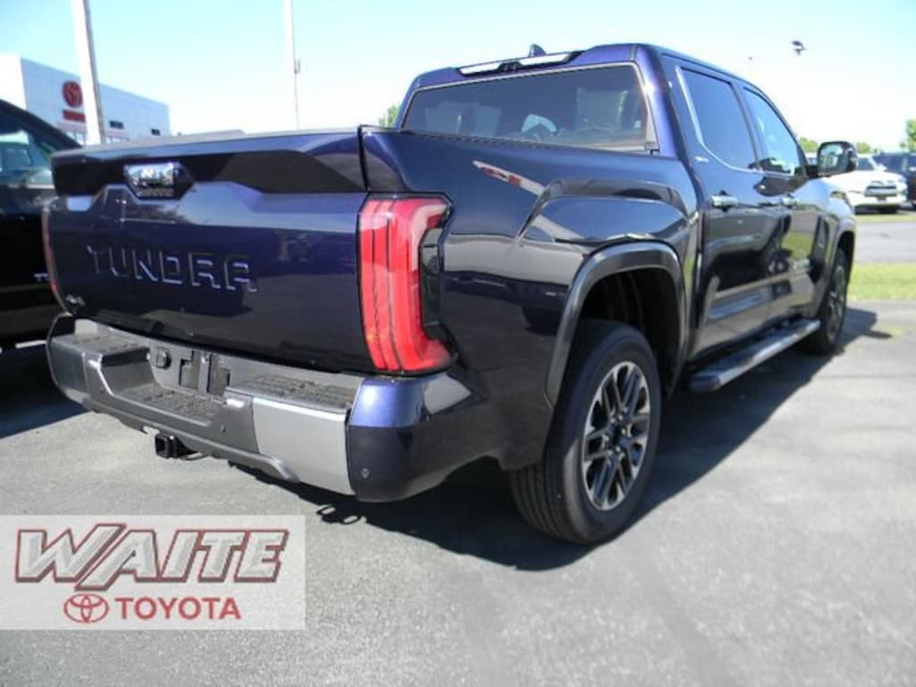 New 2026 Toyota Tundra Limited LIMITED CREWMAX 5.5