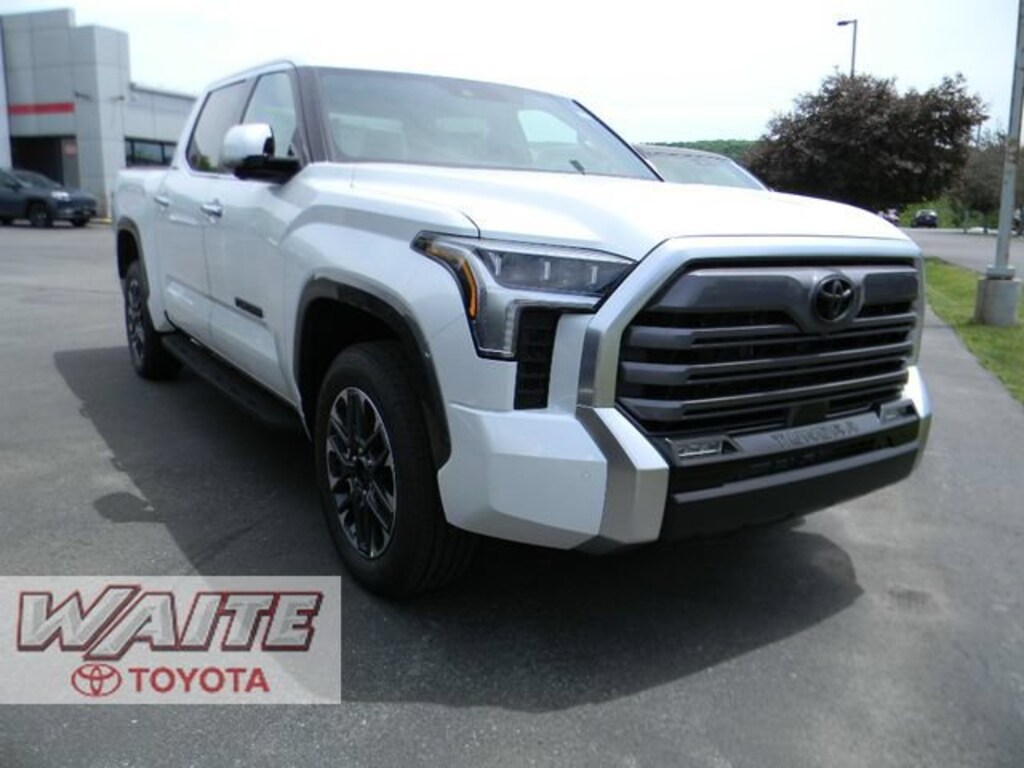New 2026 Toyota Tundra Limited LIMITED CREWMAX 5.5