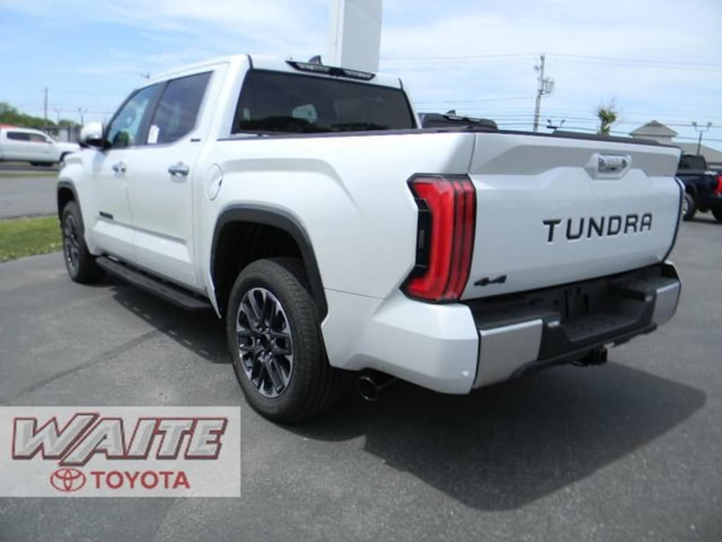 New 2026 Toyota Tundra Limited LIMITED CREWMAX 5.5