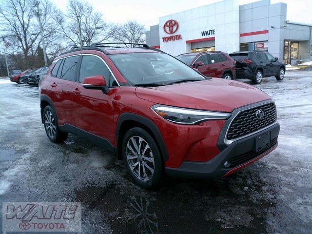 2023 Toyota Corolla Cross XLE's photo