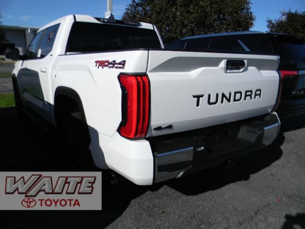 New 2026 Toyota Tundra SR5 SR5 CREWMAX 5.5