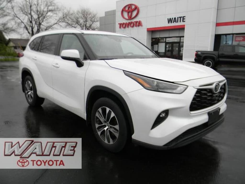 Used 2023 Toyota Highlander XLE SUV