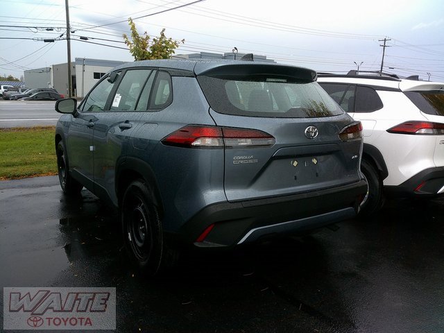 2026 Toyota Corolla Cross L photo 3