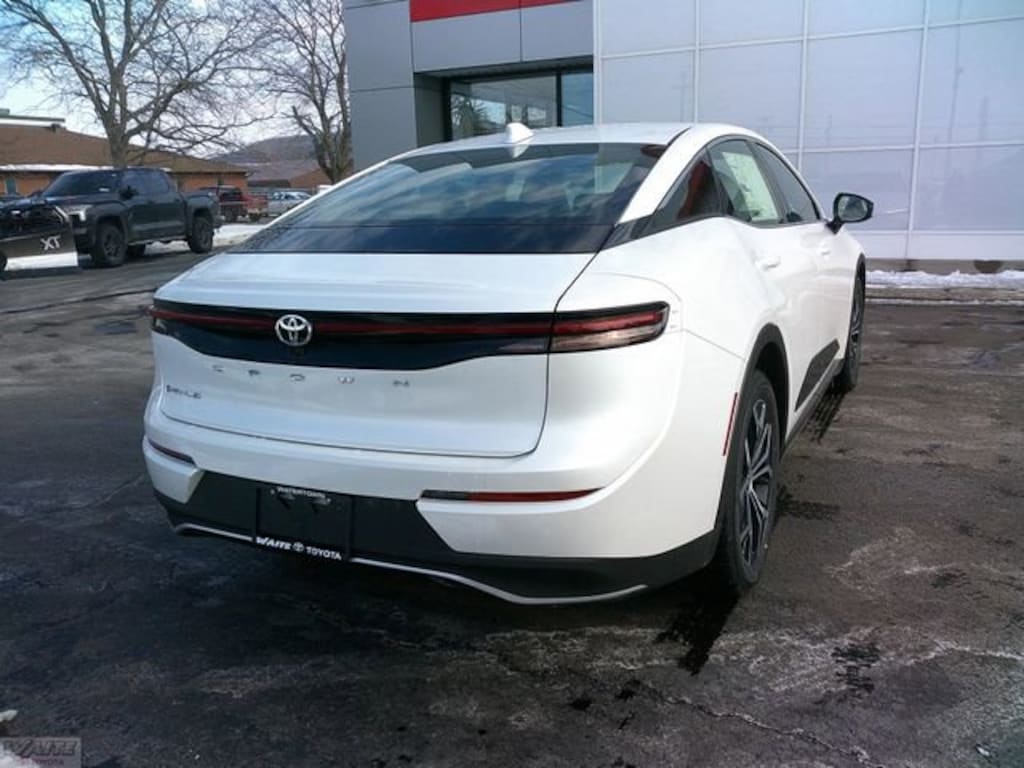 New 2026 Toyota Crown XLE XLE