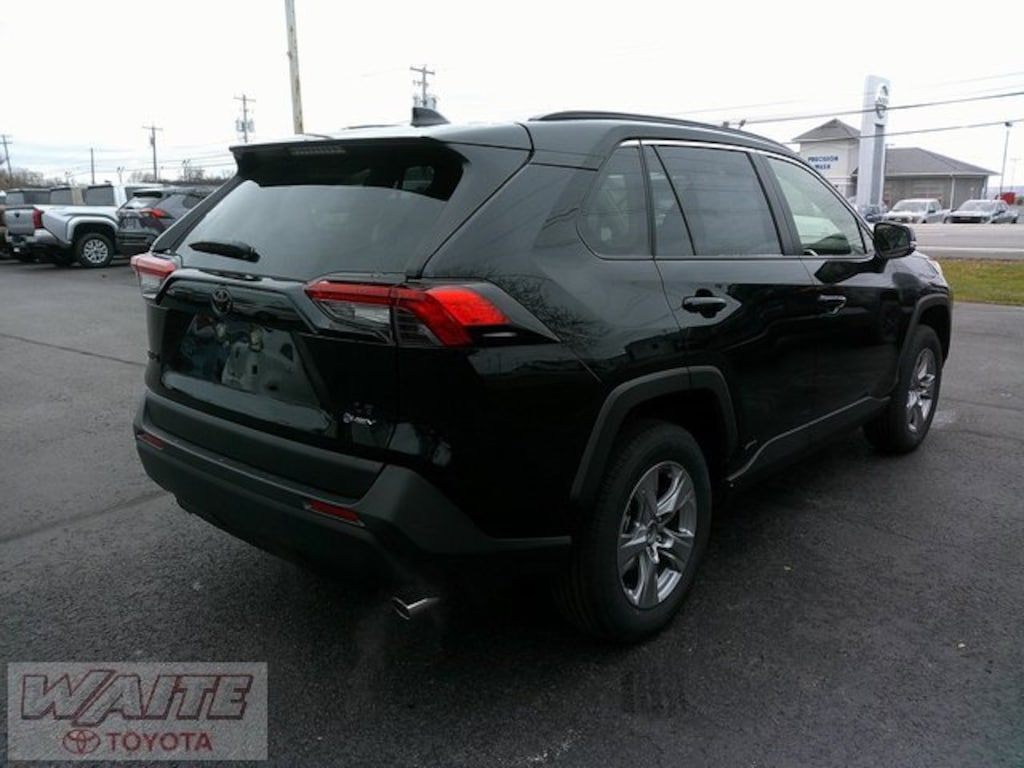 New 2025 Toyota RAV4 Hybrid LE LE AWD SUV