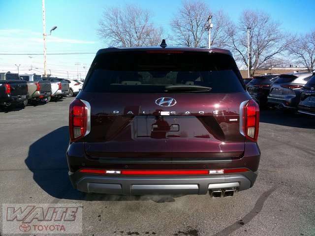 2024 Hyundai Palisade Limited photo 3