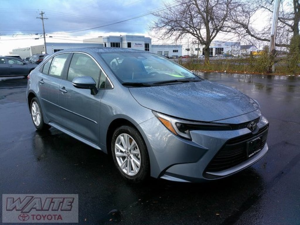 New 2026 Toyota Corolla Hybrid XLE XLE SEDAN