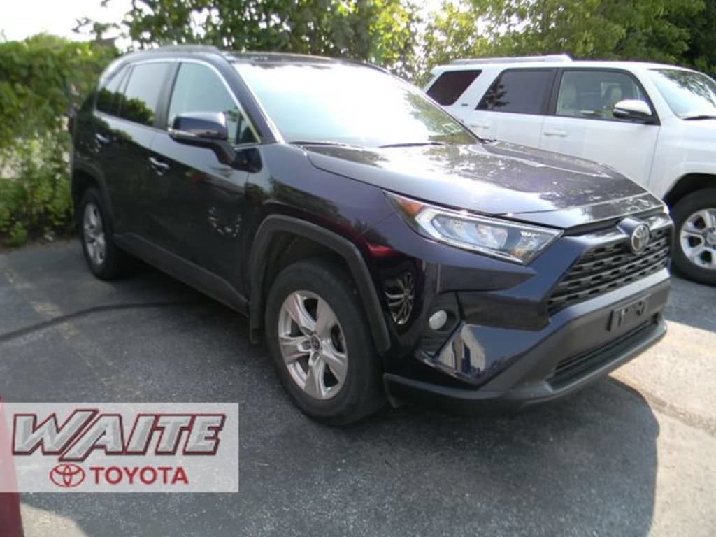 Used 2021 Toyota RAV4 XLE SUV