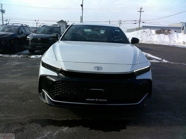 2026 Toyota Crown XLE - Photo 6