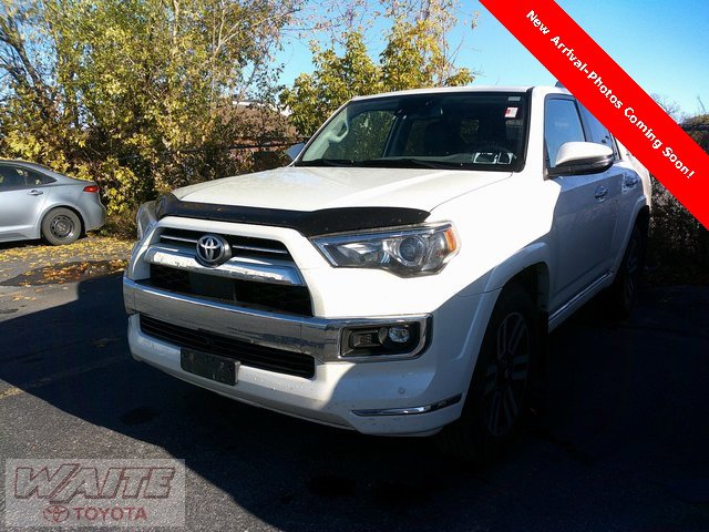 2022 Toyota 4Runner Limited photo 3