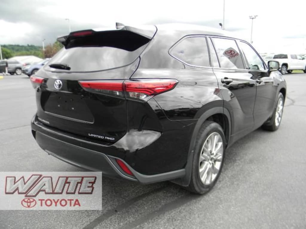 Used 2022 Toyota Highlander Limited SUV