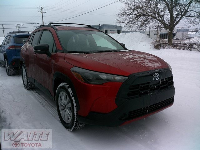2026 Toyota Corolla Cross LE's photo