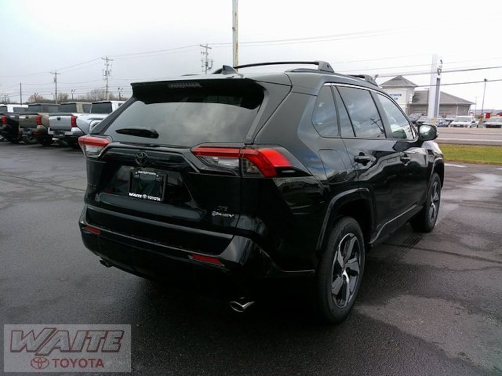 New 2025 Toyota RAV4 Plug-in Hybrid SE PLUG-IN HYBRID