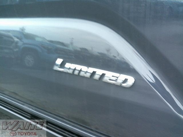 2026 Toyota Tacoma Limited - Photo 9