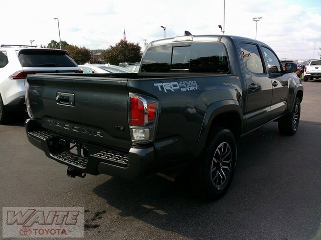2023 Toyota Tacoma TRD Sport V6 photo 2