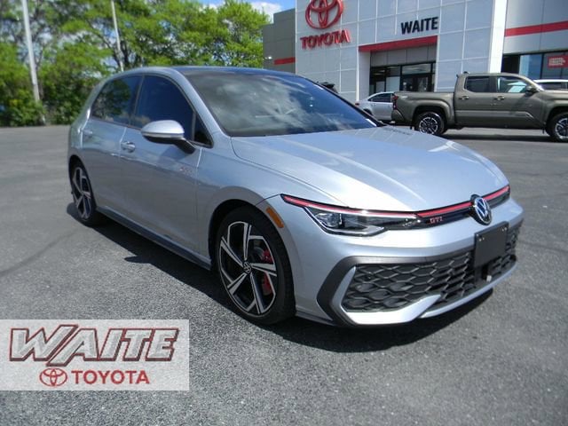 2025 Volkswagen Golf GTI 2.0T SE 4-door DSG's photo