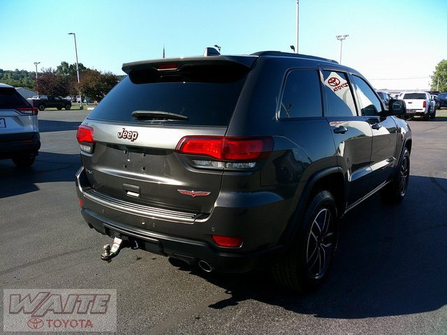 2021 Jeep Grand Cherokee Trailhawk photo 2