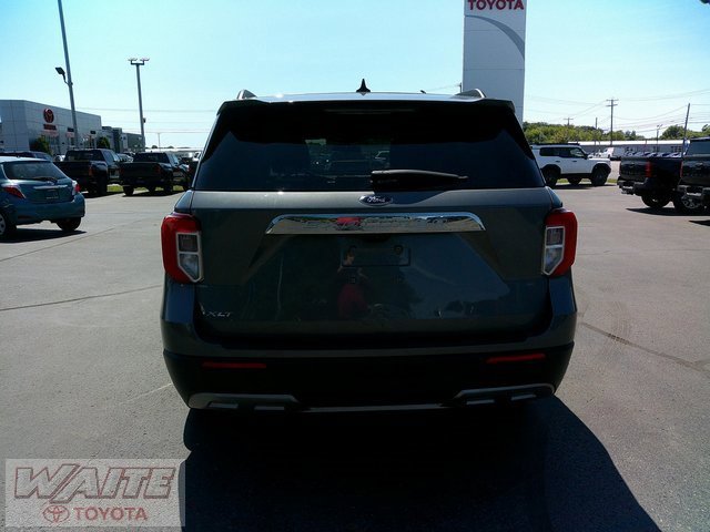 2022 Ford Explorer XLT photo 3