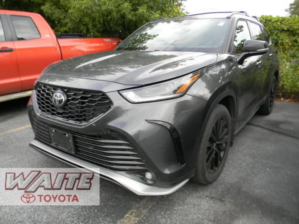 Used 2025 Toyota Highlander XSE SUV