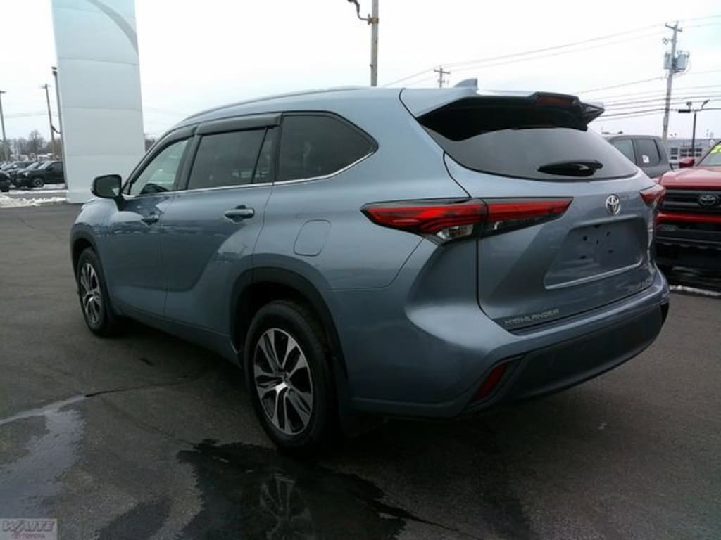 Used 2022 Toyota Highlander XLE SUV