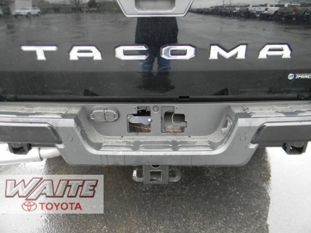 New 2026 Toyota Tacoma i-FORCE MAX Limited 4X4 DOUBLE CAB