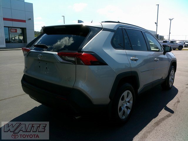 Used 2021 Toyota RAV4 LE with VIN 2T3F1RFV9MW233021 for sale in Kansas City