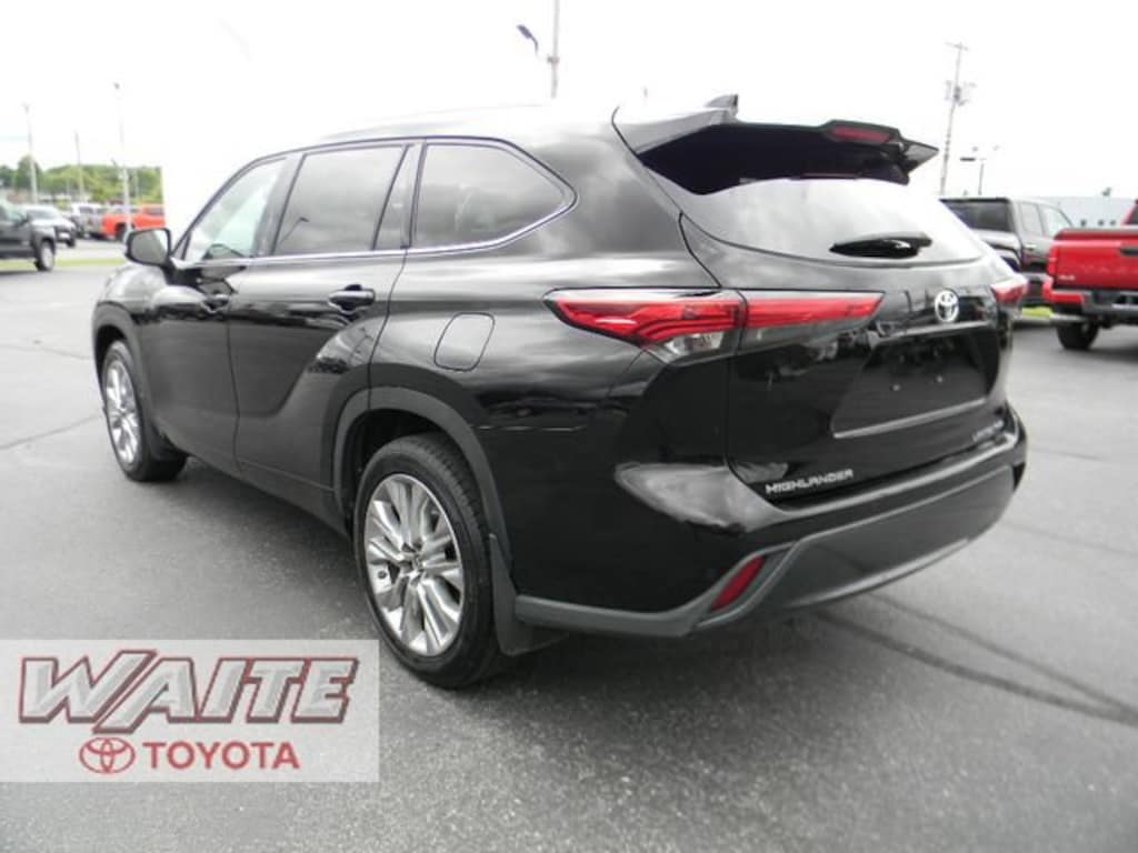 Used 2022 Toyota Highlander Limited SUV