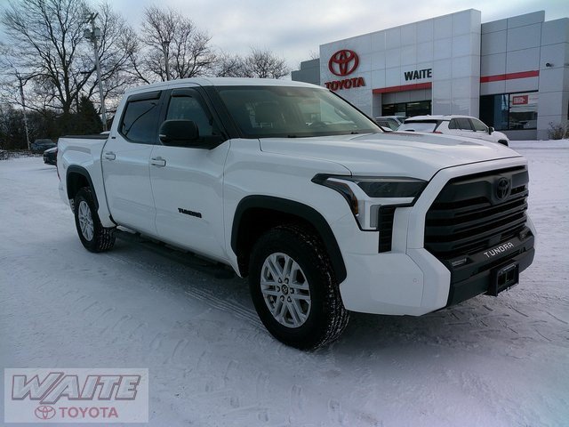 2023 Toyota Tundra SR5's photo